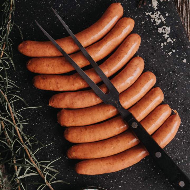 Explorez nos spécialités de charcuterie de volaille de qualité.