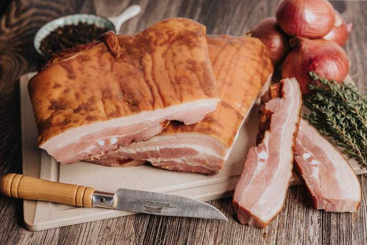 Fabrication charcuterie de porc Le Tampon