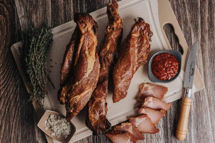 Fabrication charcuterie de porc Le Tampon