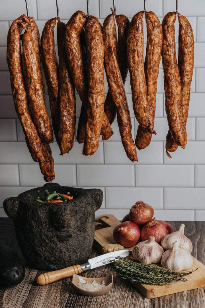 Fabrication charcuterie de porc Le Tampon