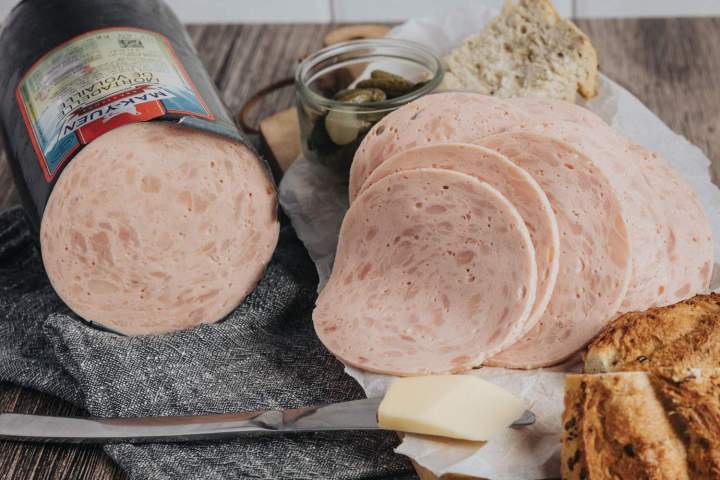 fabrication charcuterie de porc Le Tampon